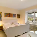 Haus Unterm Raeuschenberg *