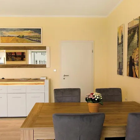 Haus Unterm Räuschenberg Ferienhaus *