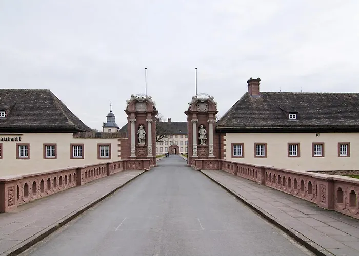 Haus Unterm Raeuschenberg *